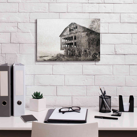 Image of 'Mahantongo Barn' by Lori Deiter, Canvas Wall Art,18 x 12